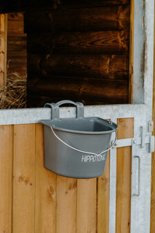 HippoTonic voerbak haken en handvat 14 liter