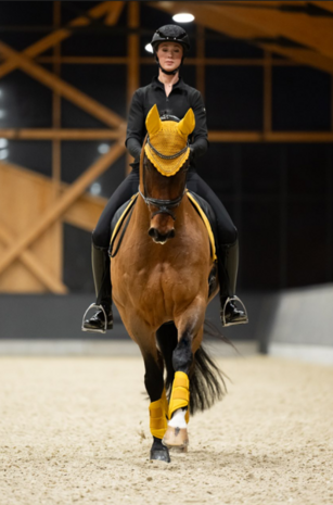 Eskadron oornetje Pearls Platinum 2025 golden yellow