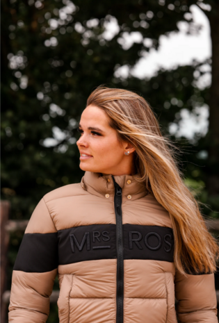 Mrs. Ros jas Outland Dark Beige